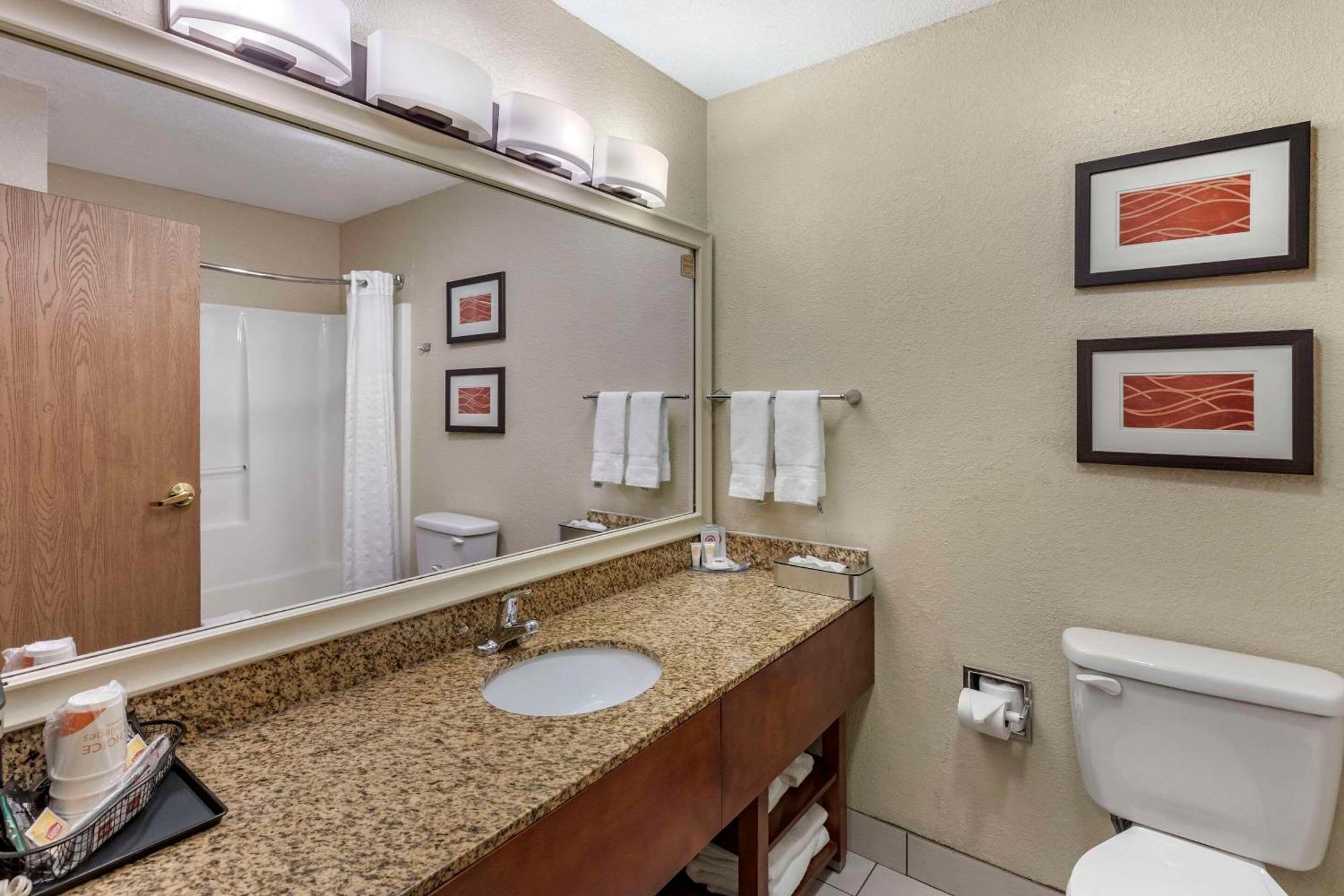 Comfort Inn Denver West Arvada Station Wheat Ridge Ngoại thất bức ảnh