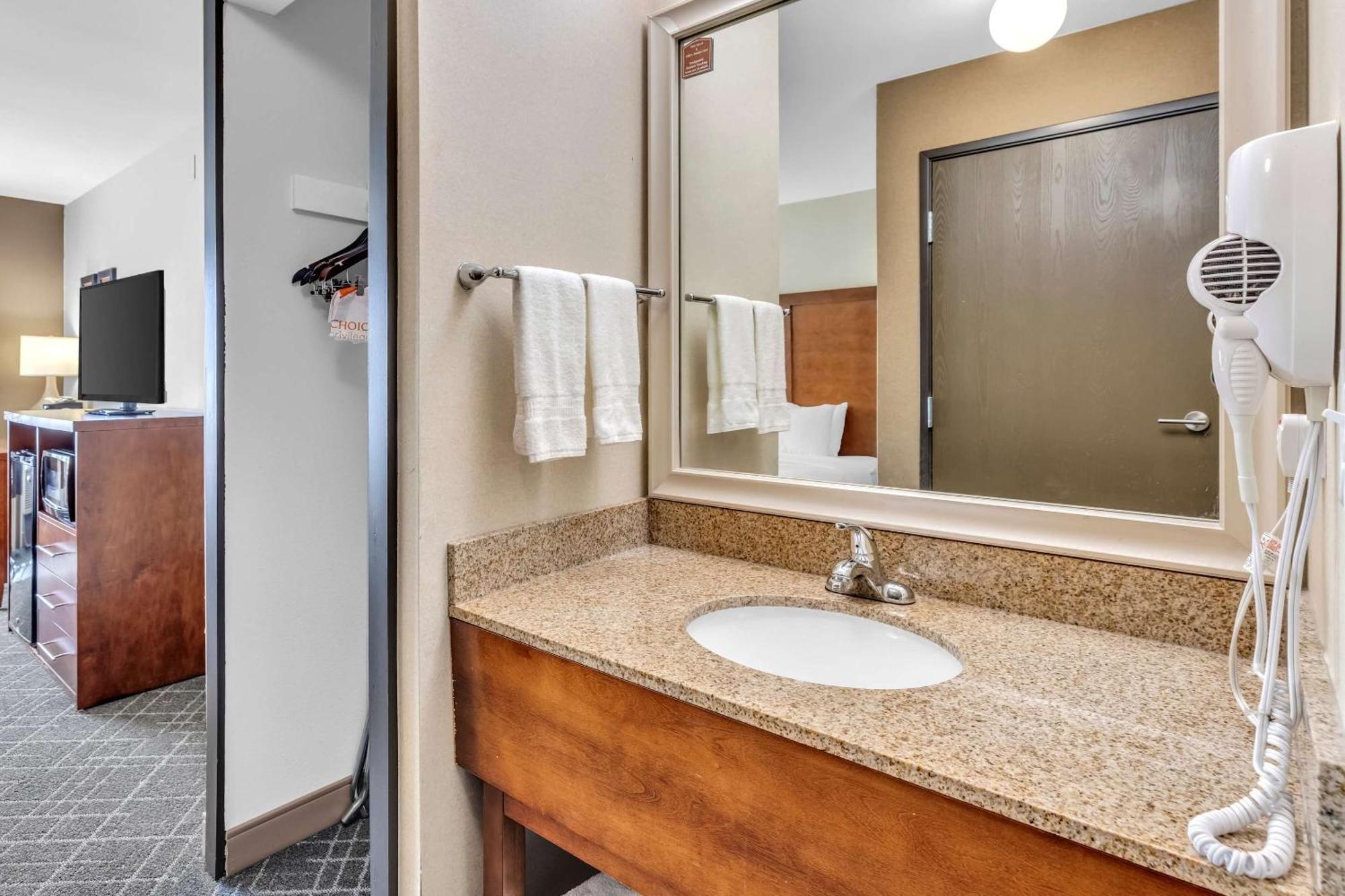 Comfort Inn Denver West Arvada Station Wheat Ridge Ngoại thất bức ảnh