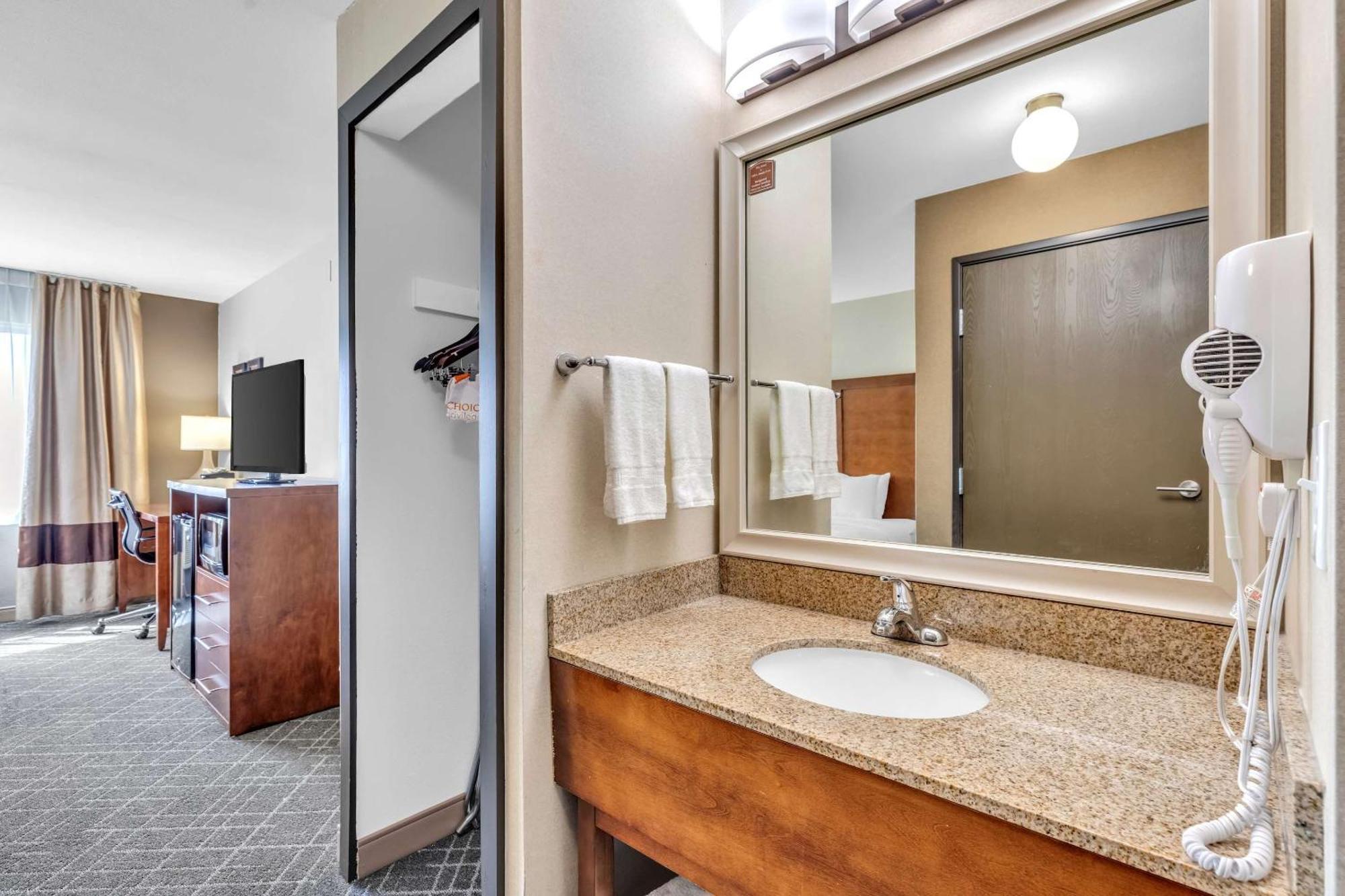 Comfort Inn Denver West Arvada Station Wheat Ridge Ngoại thất bức ảnh